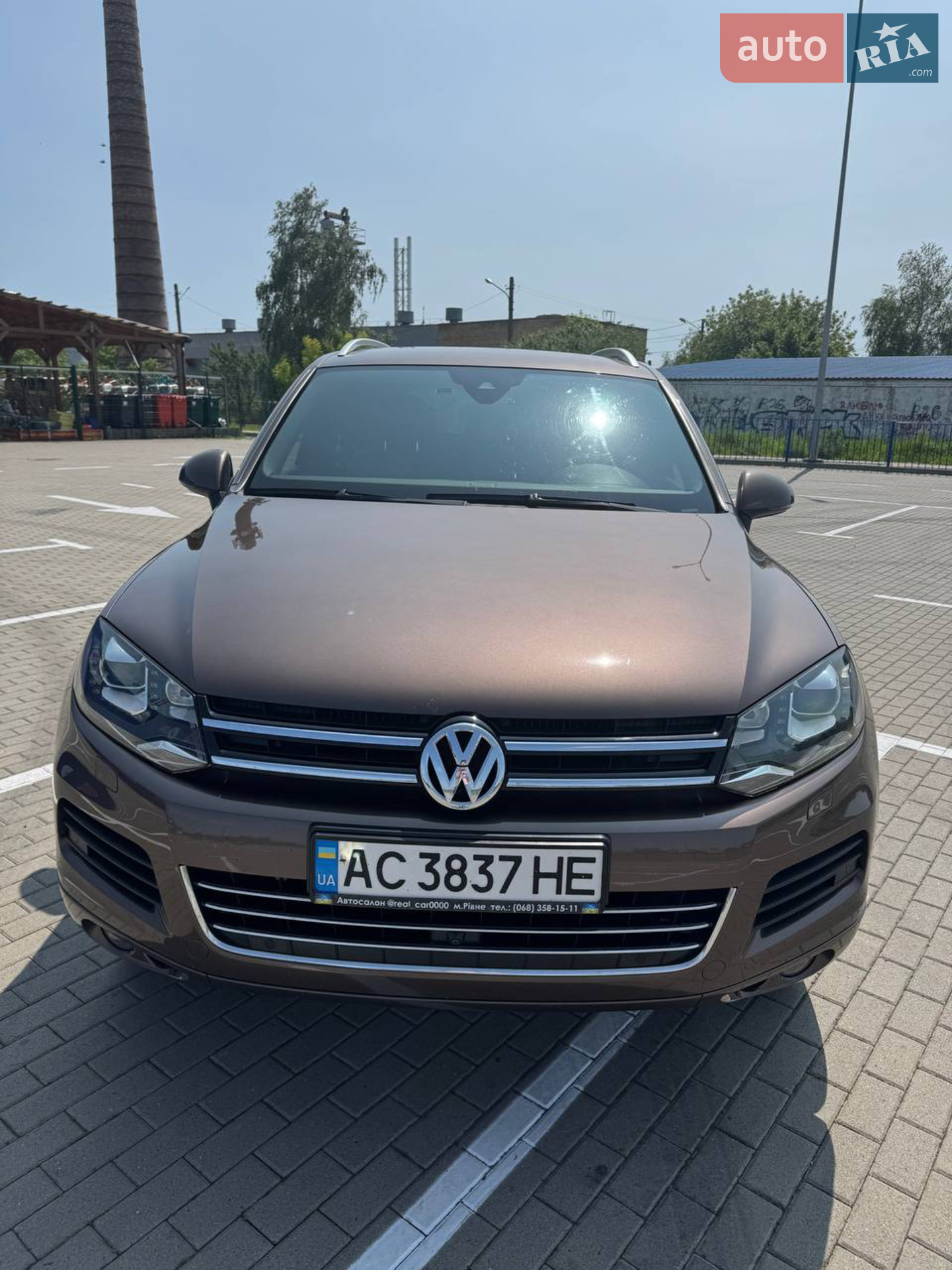 2010 Volkswagen Touareg - мініатюра 2