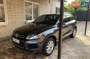 Позашляховик / Кросовер Volkswagen Touareg 2012 в Богодухіву