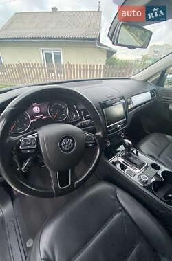 Внедорожник / Кроссовер Volkswagen Touareg 2012 в 