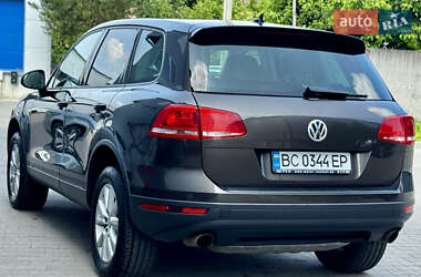 Позашляховик / Кросовер Volkswagen Touareg 2016 в 