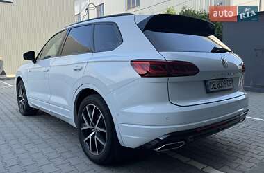 Позашляховик / Кросовер Volkswagen Touareg 2018 в 
