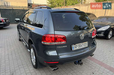 Внедорожник / Кроссовер Volkswagen Touareg 2004 в 