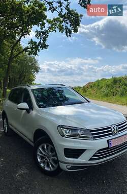 Внедорожник / Кроссовер Volkswagen Touareg 2016 в 