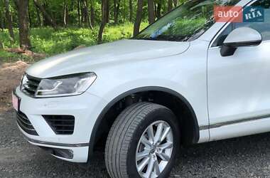 Внедорожник / Кроссовер Volkswagen Touareg 2016 в 