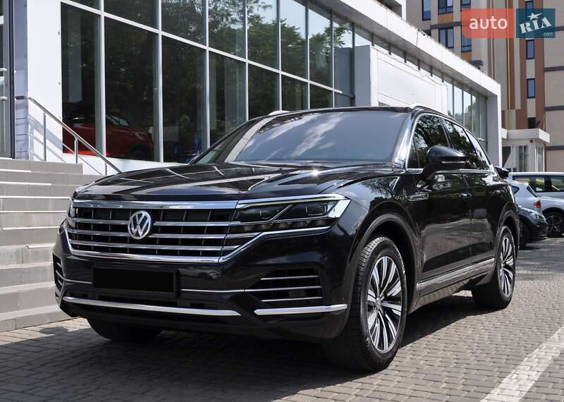 Внедорожник / Кроссовер Volkswagen Touareg 2018 в Одессе