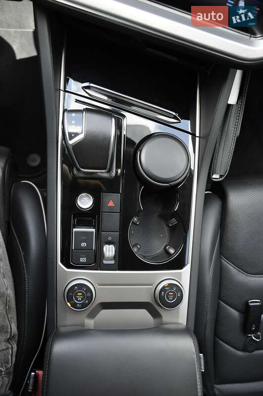 Внедорожник / Кроссовер Volkswagen Touareg 2018 в Одессе