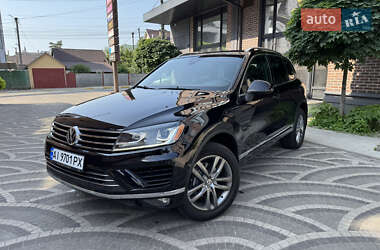 Внедорожник / Кроссовер Volkswagen Touareg 2015 в 
