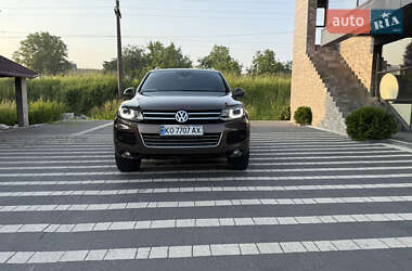 Позашляховик / Кросовер Volkswagen Touareg 2012 в Тячеві