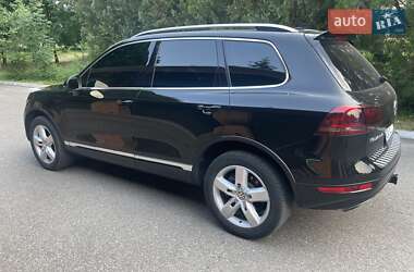 Внедорожник / Кроссовер Volkswagen Touareg 2011 в Черкассах