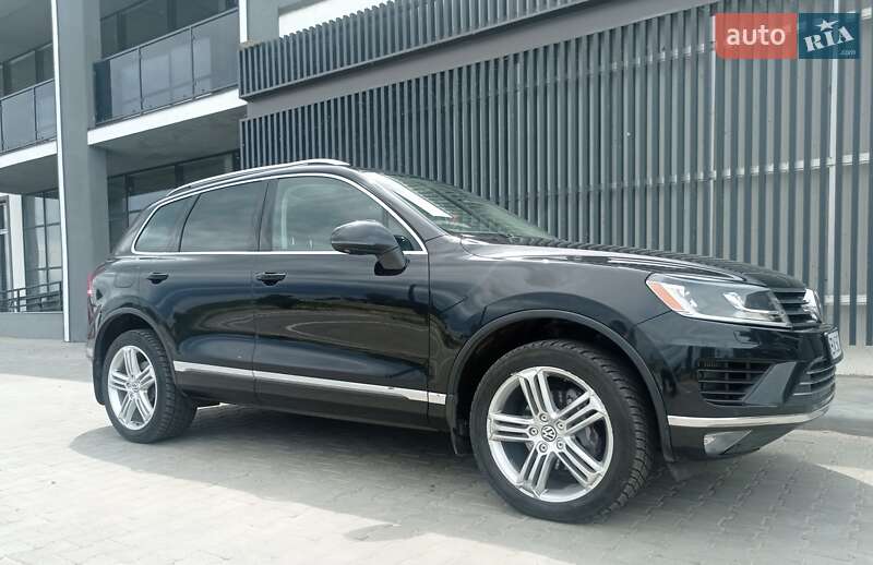 Позашляховик / Кросовер Volkswagen Touareg 2014 в Черкасах