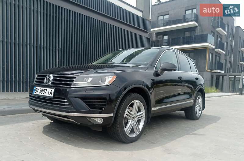 Позашляховик / Кросовер Volkswagen Touareg 2014 в Черкасах
