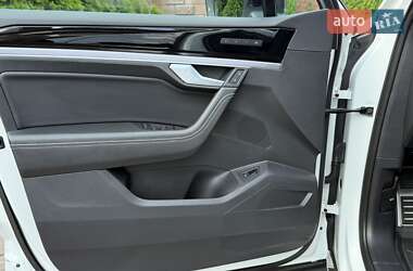 Позашляховик / Кросовер Volkswagen Touareg 2022 в 