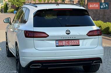 Позашляховик / Кросовер Volkswagen Touareg 2022 в 
