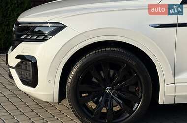 Позашляховик / Кросовер Volkswagen Touareg 2022 в 