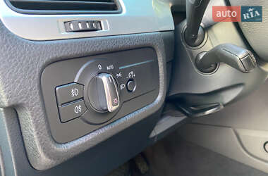 Внедорожник / Кроссовер Volkswagen Touareg 2013 в 