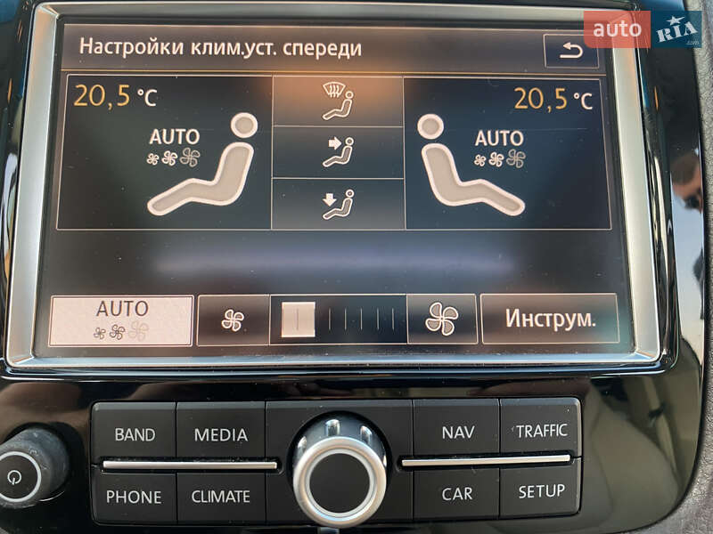 Внедорожник / Кроссовер Volkswagen Touareg 2014 в Виннице