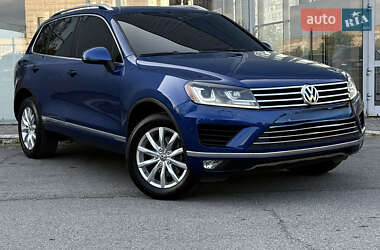 Внедорожник / Кроссовер Volkswagen Touareg 2016 в 