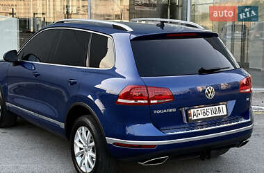 Внедорожник / Кроссовер Volkswagen Touareg 2016 в 