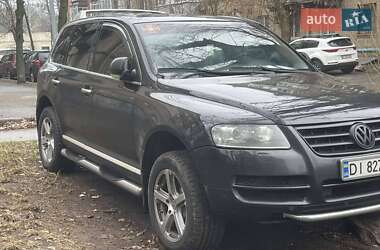 Внедорожник / Кроссовер Volkswagen Touareg 2005 в Киеве