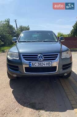 Внедорожник / Кроссовер Volkswagen Touareg 2009 в Нововолынске