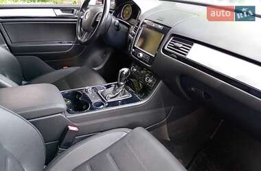 Внедорожник / Кроссовер Volkswagen Touareg 2014 в 