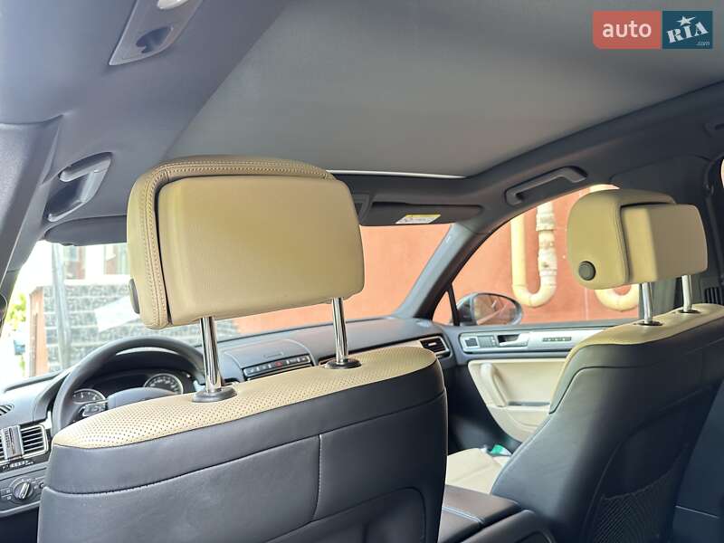 Внедорожник / Кроссовер Volkswagen Touareg 2017 в Белгороде-Днестровском