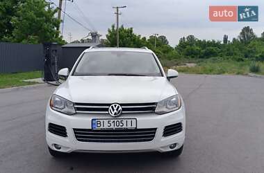 Позашляховик / Кросовер Volkswagen Touareg 2013 в Лохвиці