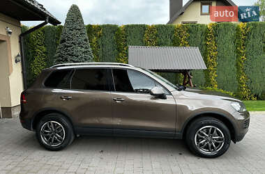 Позашляховик / Кросовер Volkswagen Touareg 2011 в Луцьку