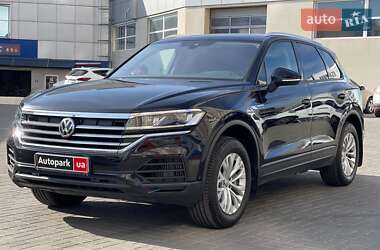 Внедорожник / Кроссовер Volkswagen Touareg 2019 в Одессе