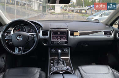 Внедорожник / Кроссовер Volkswagen Touareg 2018 в 