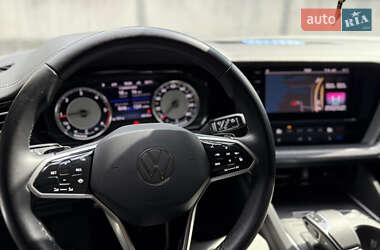 Внедорожник / Кроссовер Volkswagen Touareg 2021 в 