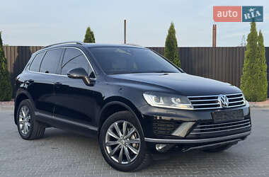 Позашляховик / Кросовер Volkswagen Touareg 2015 в 