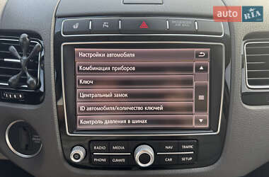 Позашляховик / Кросовер Volkswagen Touareg 2015 в 