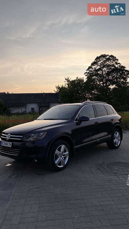 Внедорожник / Кроссовер Volkswagen Touareg 2012 в Радехове