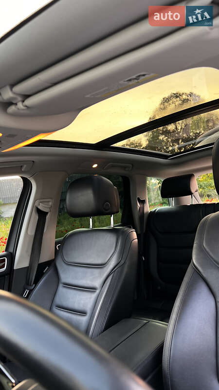 Внедорожник / Кроссовер Volkswagen Touareg 2012 в Радехове