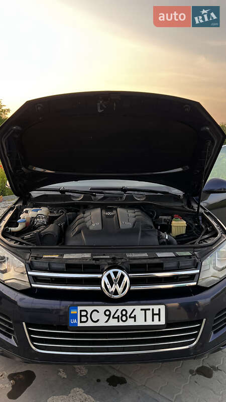 Внедорожник / Кроссовер Volkswagen Touareg 2012 в Радехове