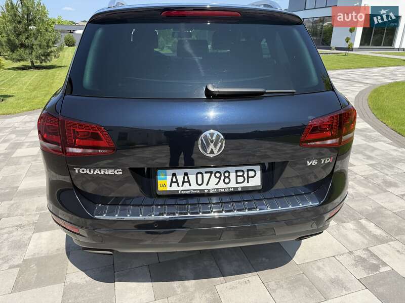 Позашляховик / Кросовер Volkswagen Touareg 2013 в Києві