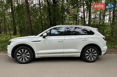 Внедорожник / Кроссовер Volkswagen Touareg 2021 в 