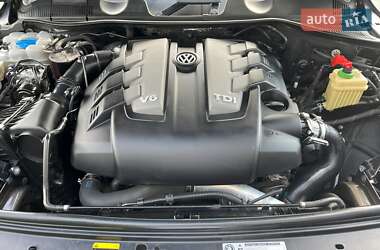 Внедорожник / Кроссовер Volkswagen Touareg 2015 в 