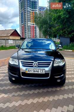 Внедорожник / Кроссовер Volkswagen Touareg 2007 в 