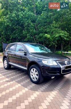Внедорожник / Кроссовер Volkswagen Touareg 2007 в 