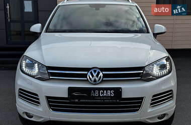 Внедорожник / Кроссовер Volkswagen Touareg 2011 в 