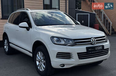 Внедорожник / Кроссовер Volkswagen Touareg 2011 в 