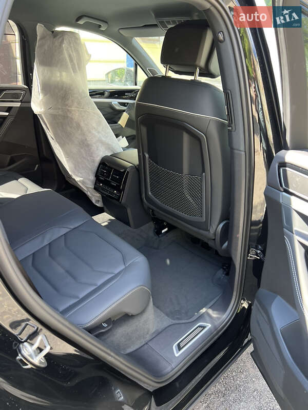 Позашляховик / Кросовер Volkswagen Touareg 2025 в Харкові