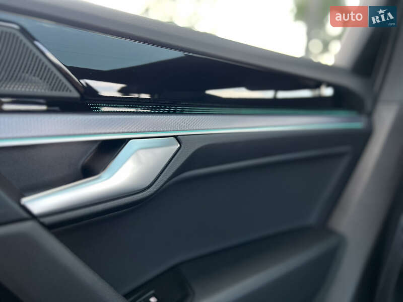 Позашляховик / Кросовер Volkswagen Touareg 2019 в Умані