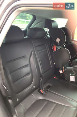 Внедорожник / Кроссовер Volkswagen Touareg 2011 в 