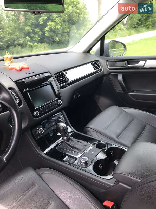 Внедорожник / Кроссовер Volkswagen Touareg 2011 в Львове фото 13 Внедорожник / Кроссовер Volkswagen Touareg 2011 в Львове