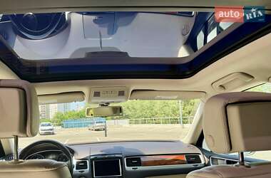 Позашляховик / Кросовер Volkswagen Touareg 2014 в 