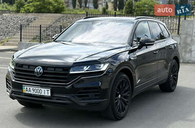 Внедорожник / Кроссовер Volkswagen Touareg 2019 в Киеве