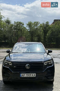 Позашляховик / Кросовер Volkswagen Touareg 2021 в Запоріжжі
